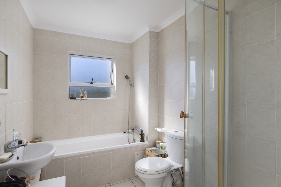 2 Bedroom Property for Sale in Heritage Park Western Cape